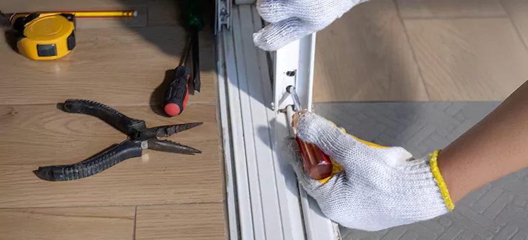 Sliding Glass Door Repair in Lake Magdalene