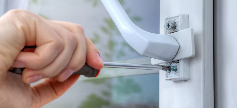 Window Crack Repair in Lake Magdalene, FL